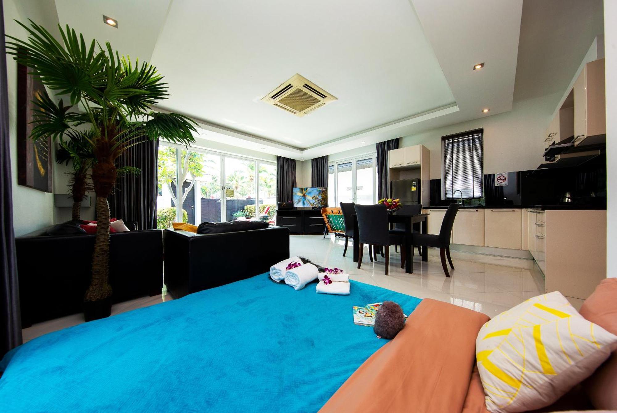 Colibri Pool Villa Pattaya Pantai Jomtien Ruang foto