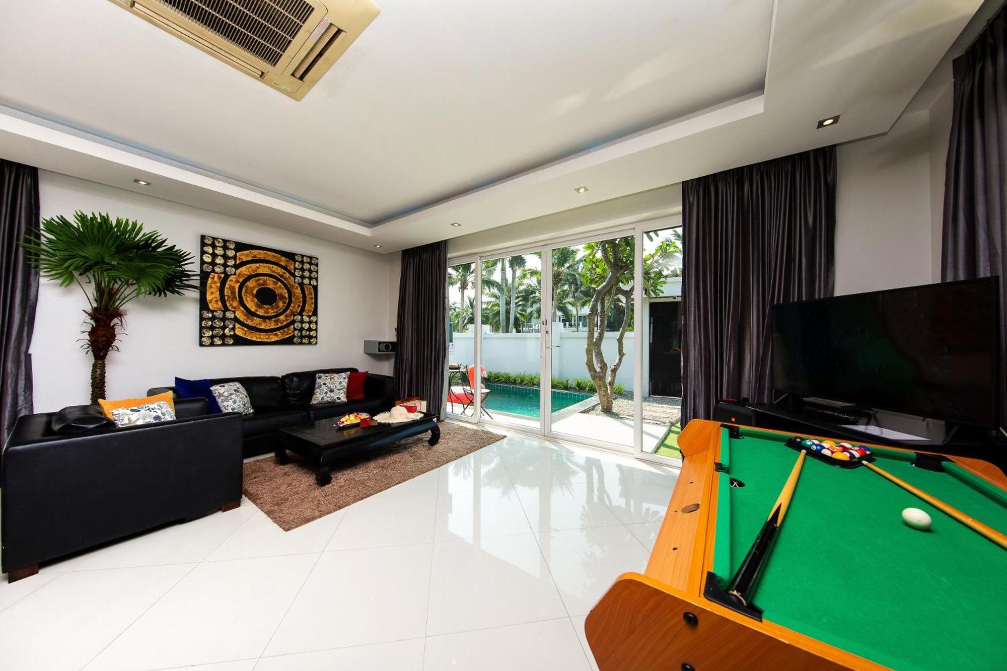 Colibri Pool Villa Pattaya Pantai Jomtien Ruang foto